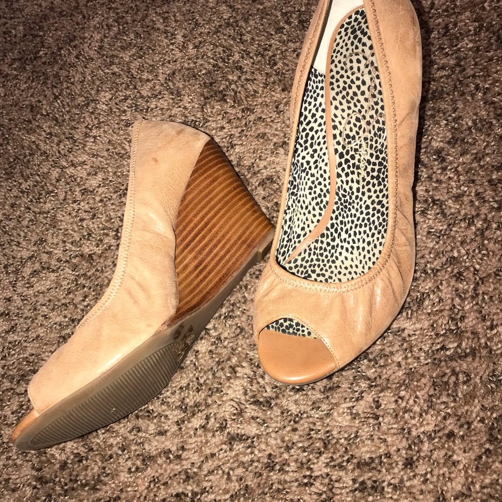 Jessica Simpson wedges